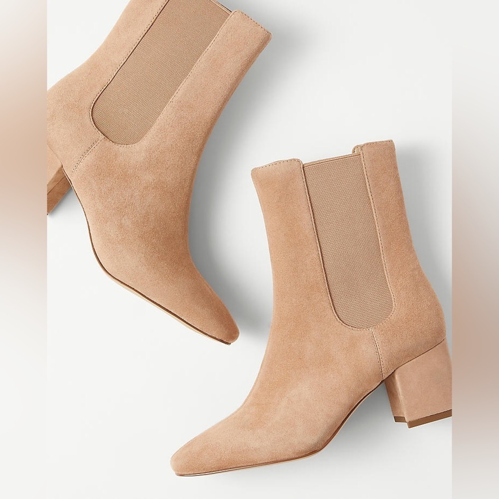 Ann Taylor Block Heel Suede Chelsea Booties size 6.5 NWOT